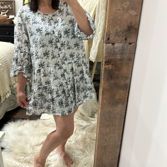 Ellos Black and White Floral Tunic size large - Picture 1 of 8